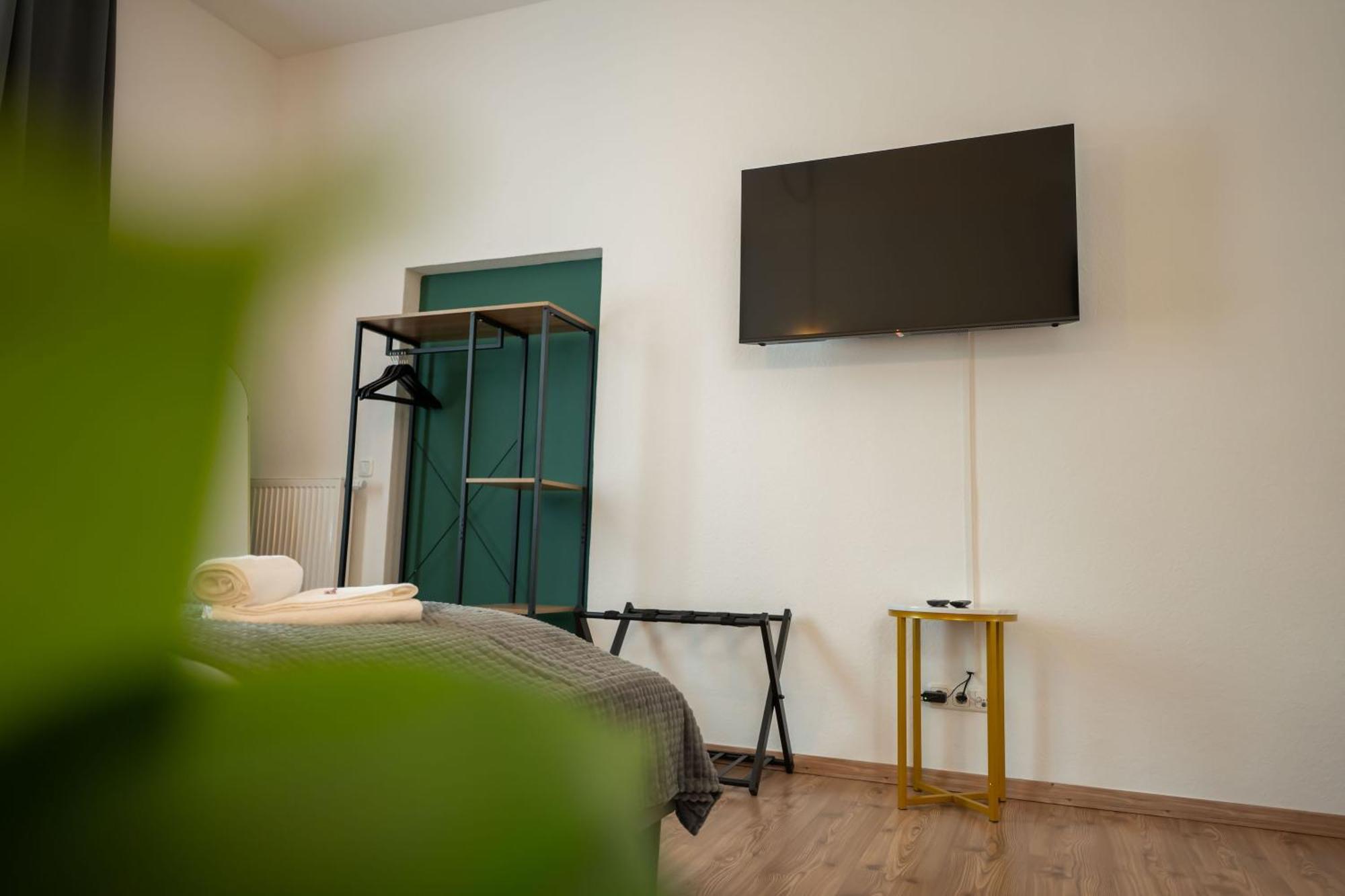 T21 - Apartment Direkt Im Zentrum Mit Parkplatz Хемніц Екстер'єр фото