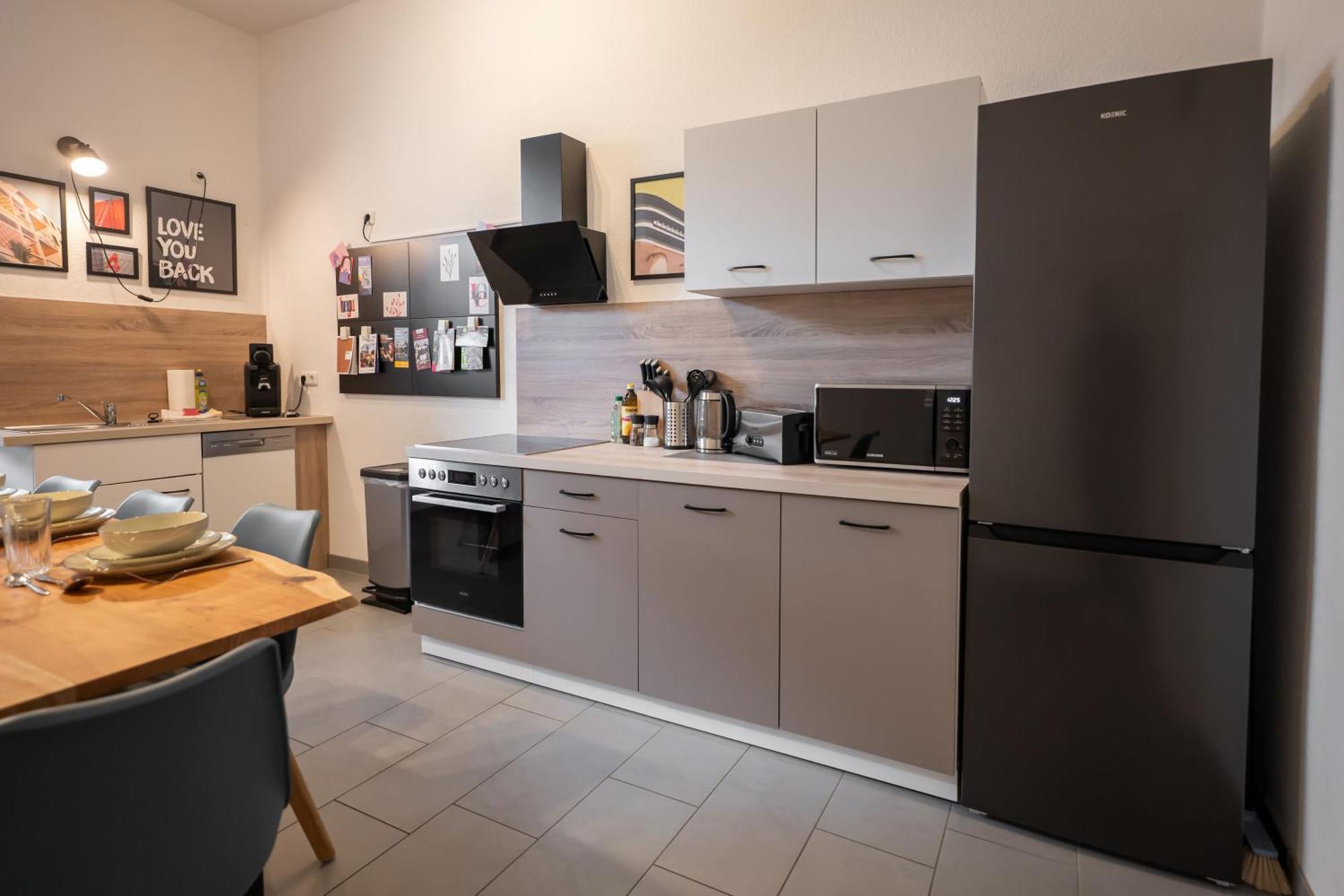 T21 - Apartment Direkt Im Zentrum Mit Parkplatz Хемніц Екстер'єр фото
